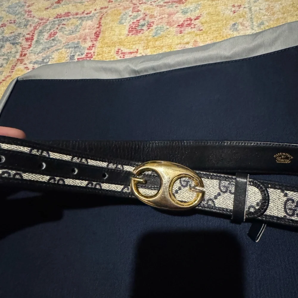 Gucci Vintage RARE Gold Dark Navy Women’s Belt